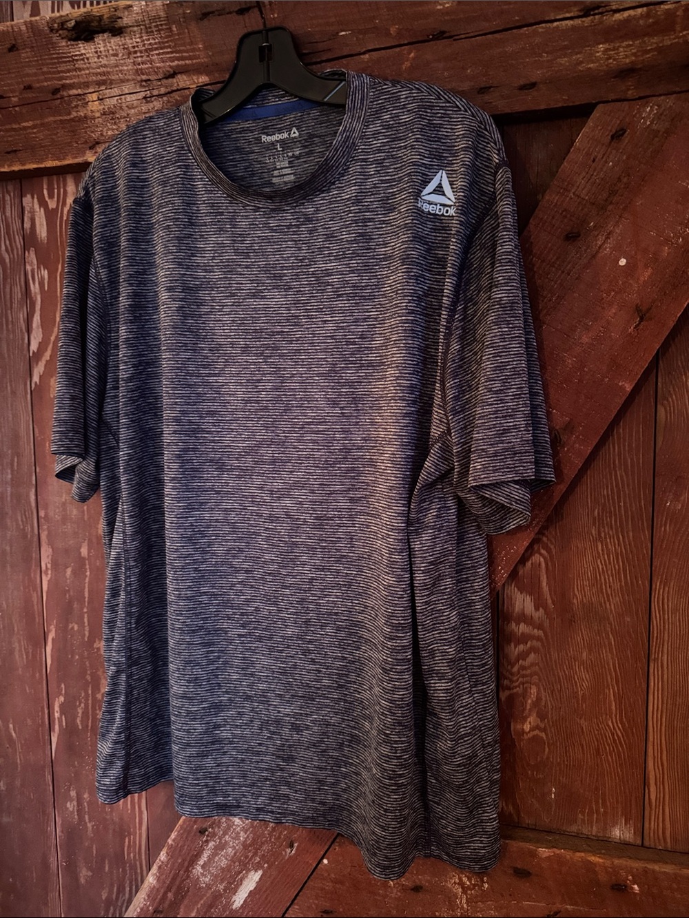 Reebok Heathered Navy Short-Sleeve Performance Speedwick Tee. Large.